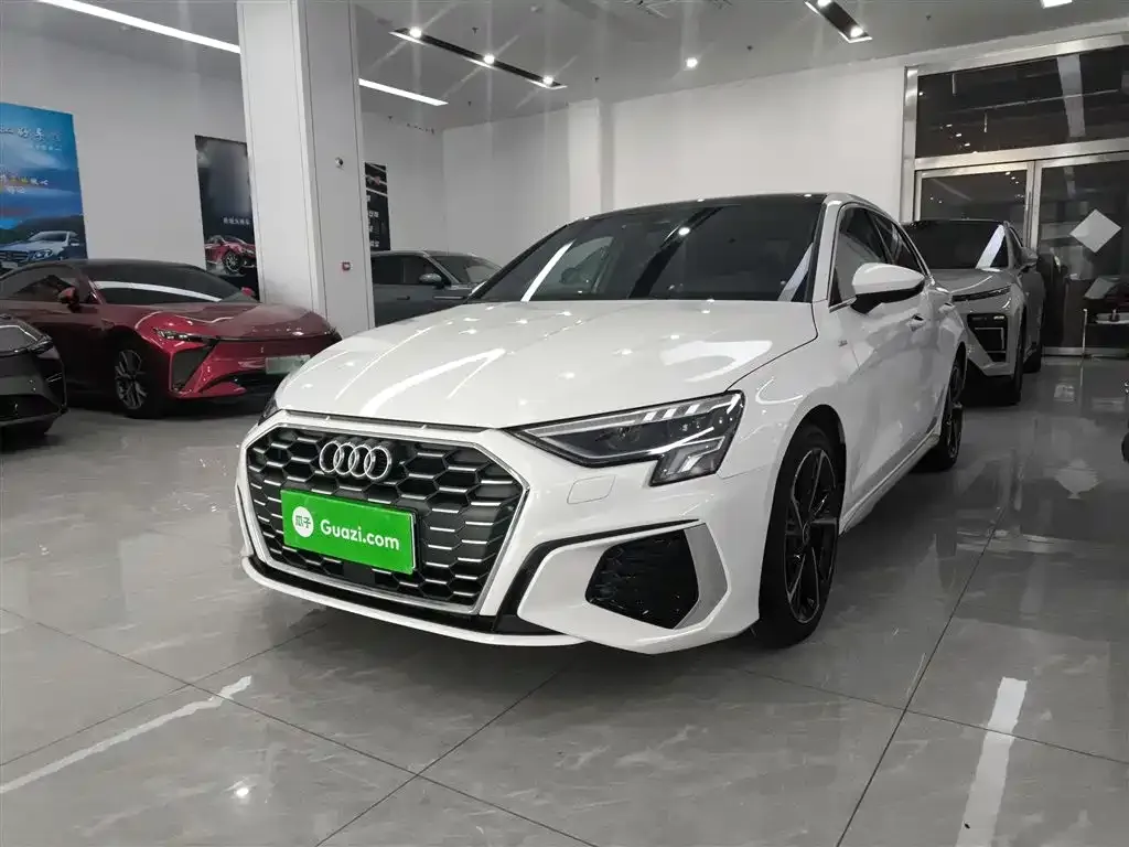 Audi A3 — фото 1