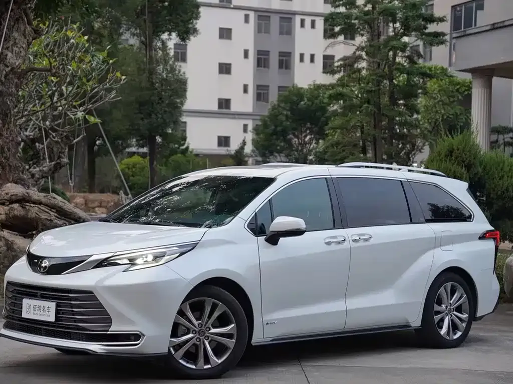 Toyota Sienna 2024 из CN, фото 10