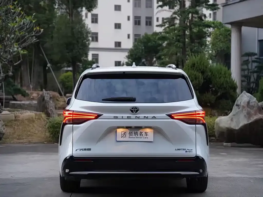 Toyota Sienna 2024 из CN, фото 8