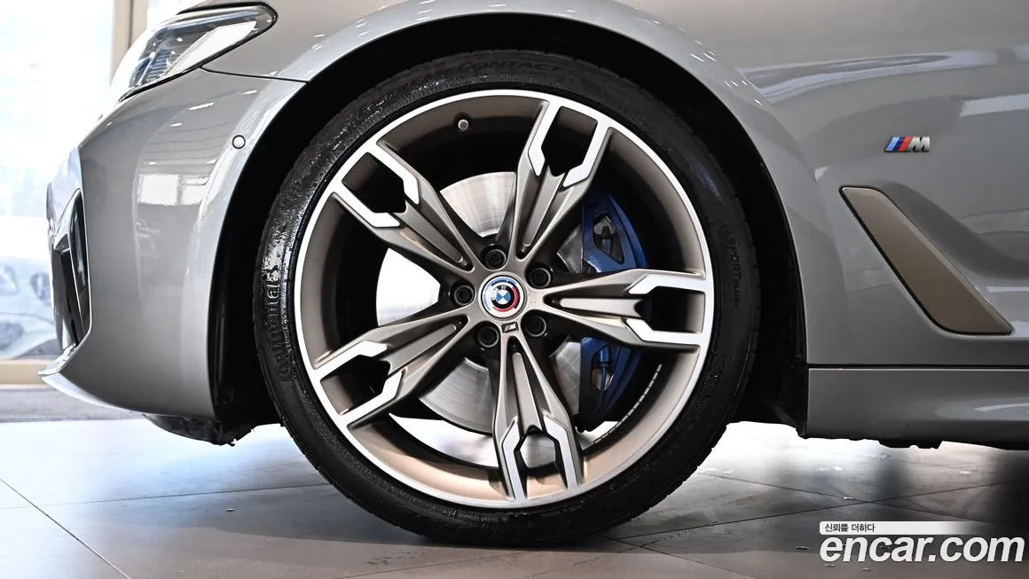 BMW 5-Series 2023 из KR, фото 2