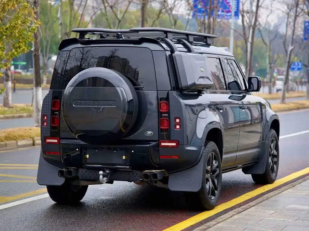 Land Rover Defender — фото 8