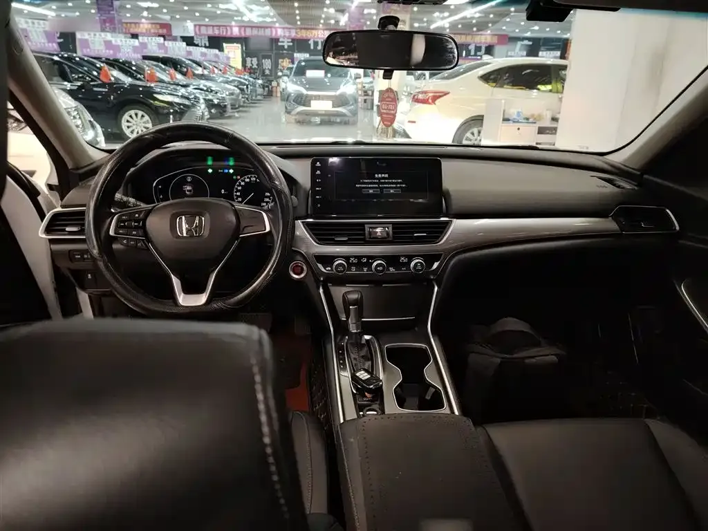 Honda Accord — фото 6