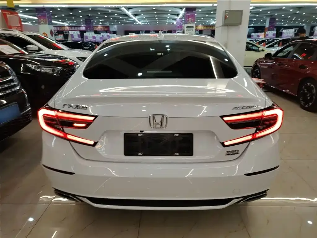 Honda Accord — фото 3