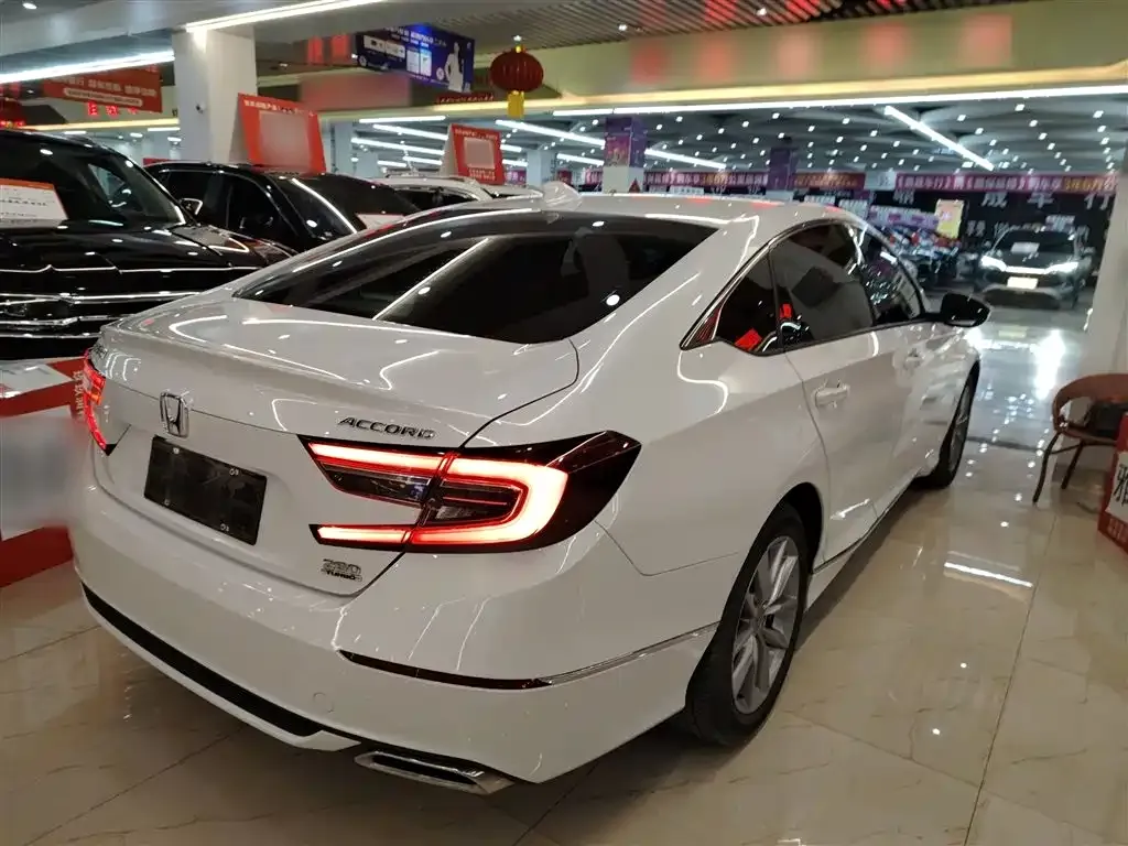 Honda Accord — фото 5