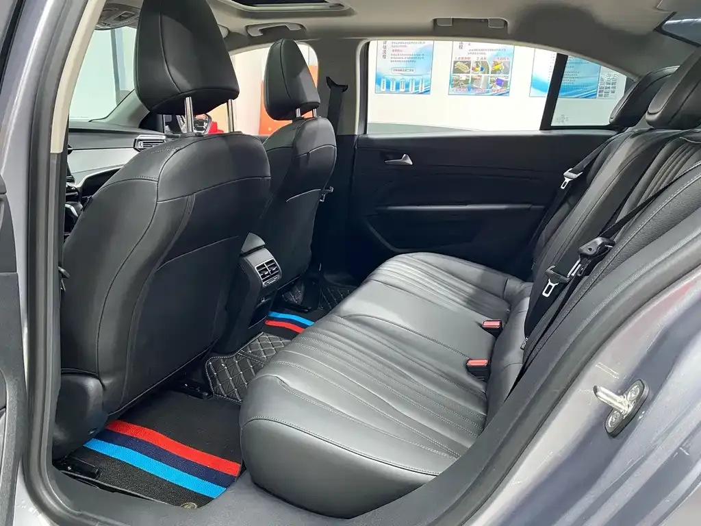 Peugeot 408 2024 из CN, фото 10