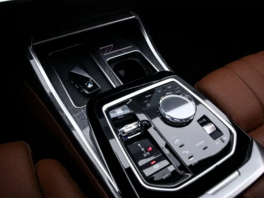 BMW 7 Series 2023 из CN, фото 3