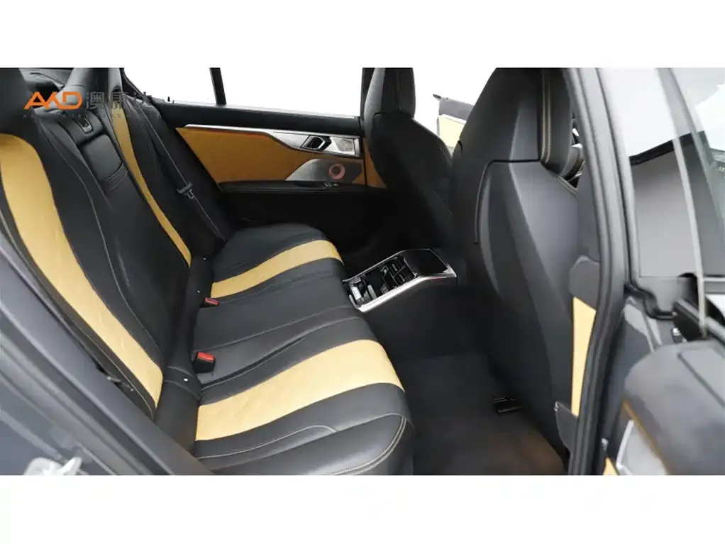 BMW M8 2023 из CN, фото 10