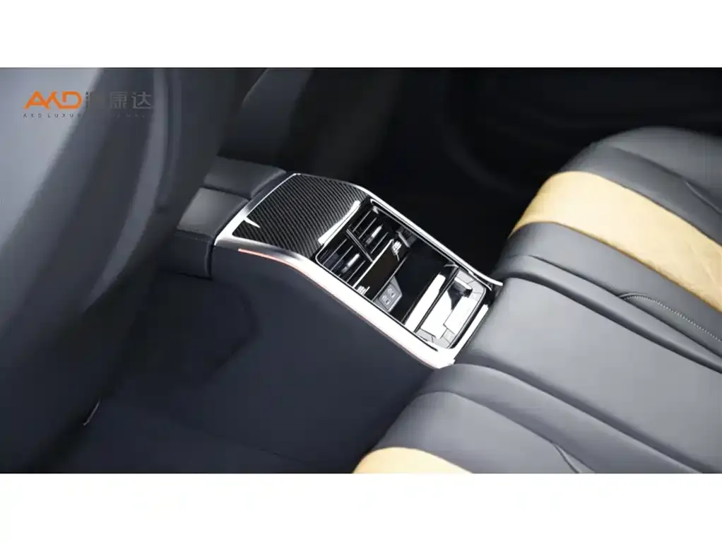 BMW M8 2023 из CN, фото 8