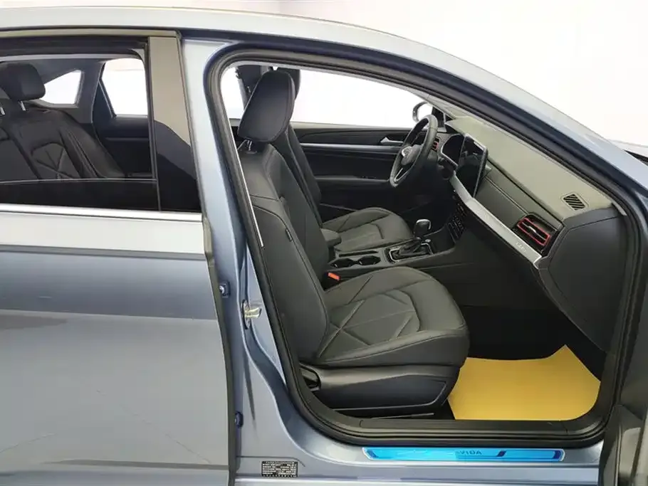 Volkswagen Lavida 2023 из CN, фото 4
