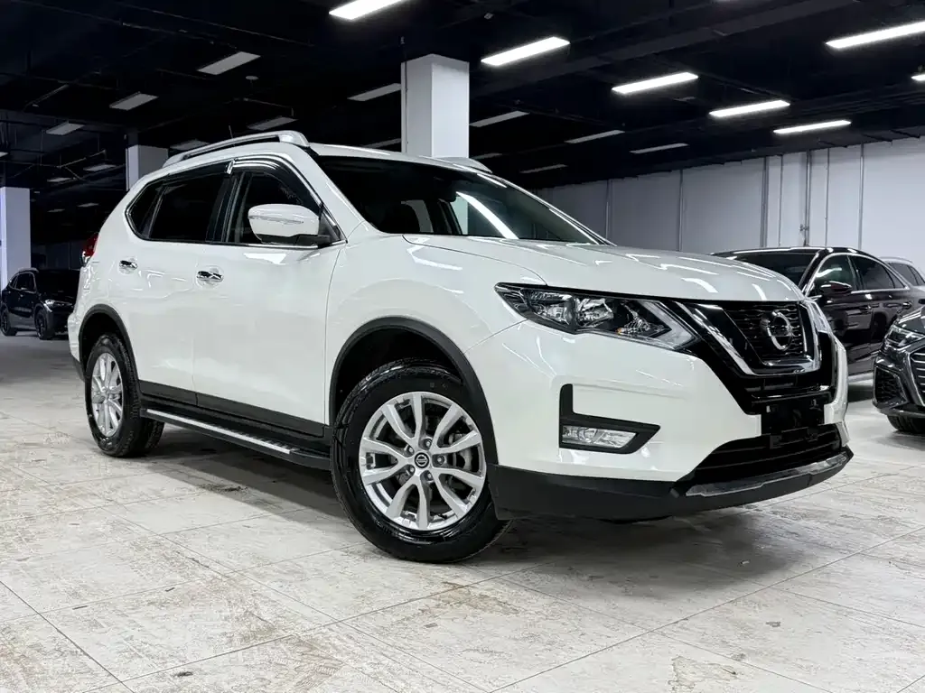 Nissan X-Trail — фото 7