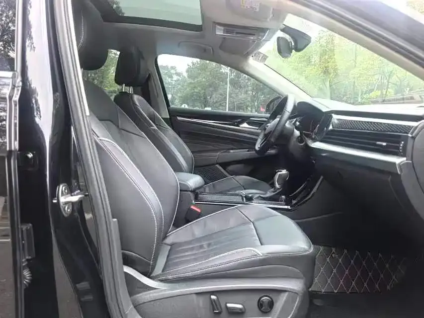 Volkswagen Passat 2022 из CN, фото 7