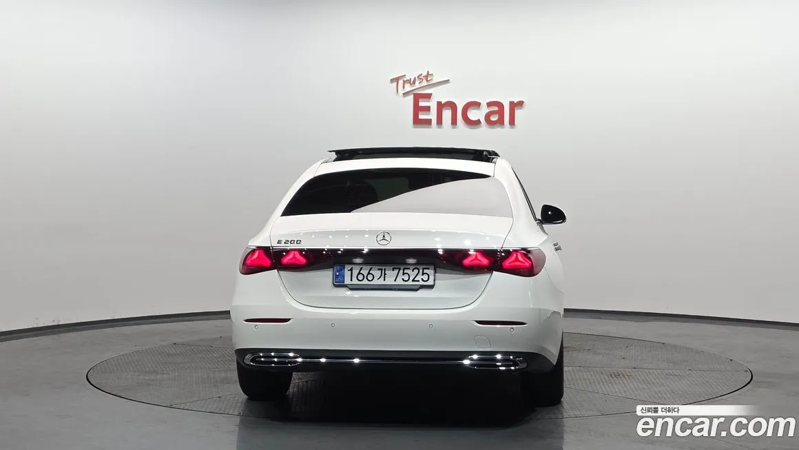 Mercedes-Benz E-Class 2024 из KR, фото 9
