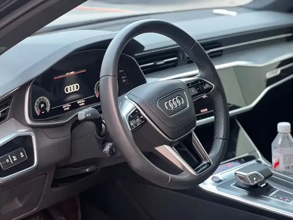 Audi A6L — фото 5