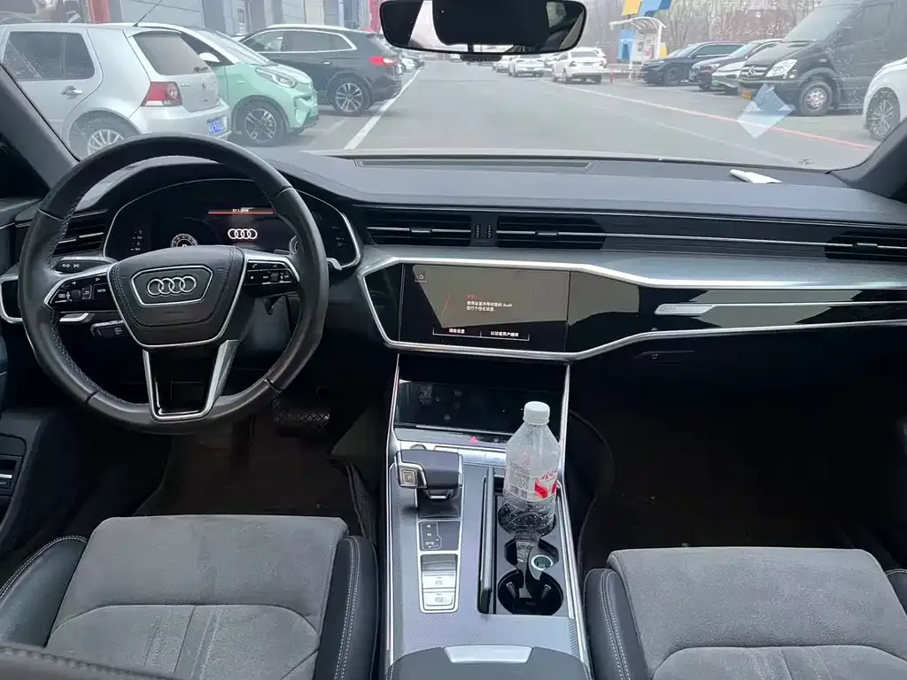 Audi A6L — фото 9
