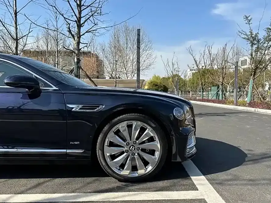 Bentley Flying Spur 2022 из CN, фото 8