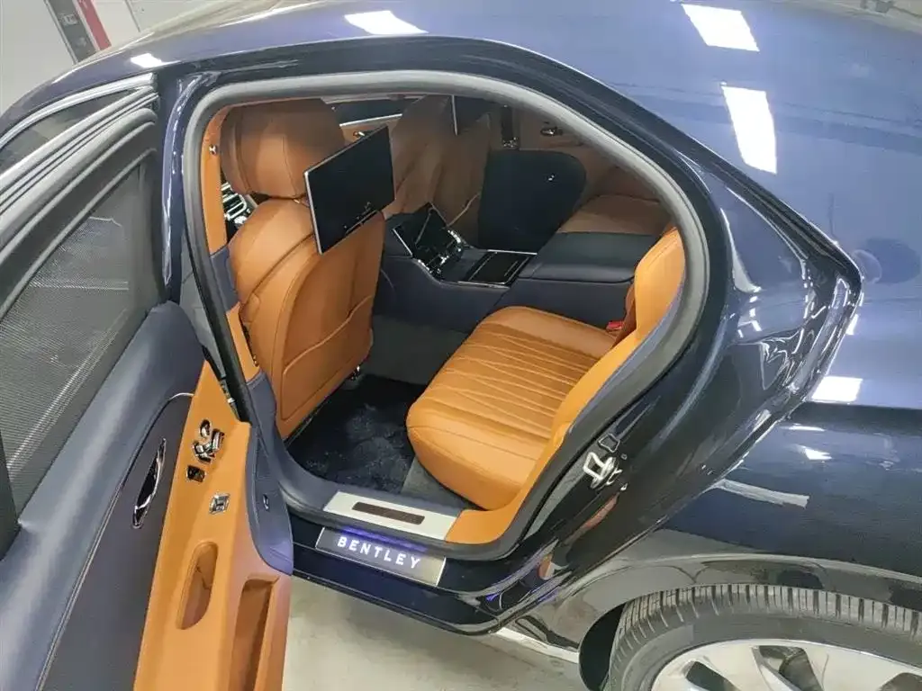 Bentley Flying Spur 2022 из CN, фото 5