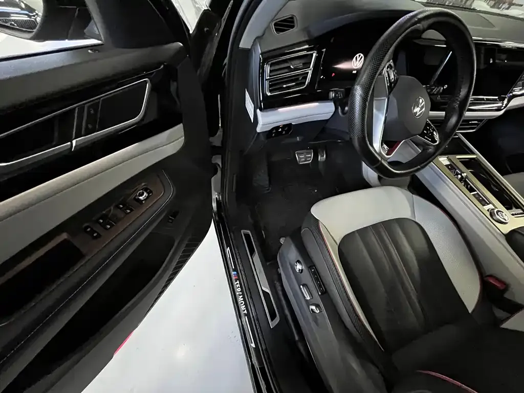 Volkswagen Teramont 2023 из CN, фото 9