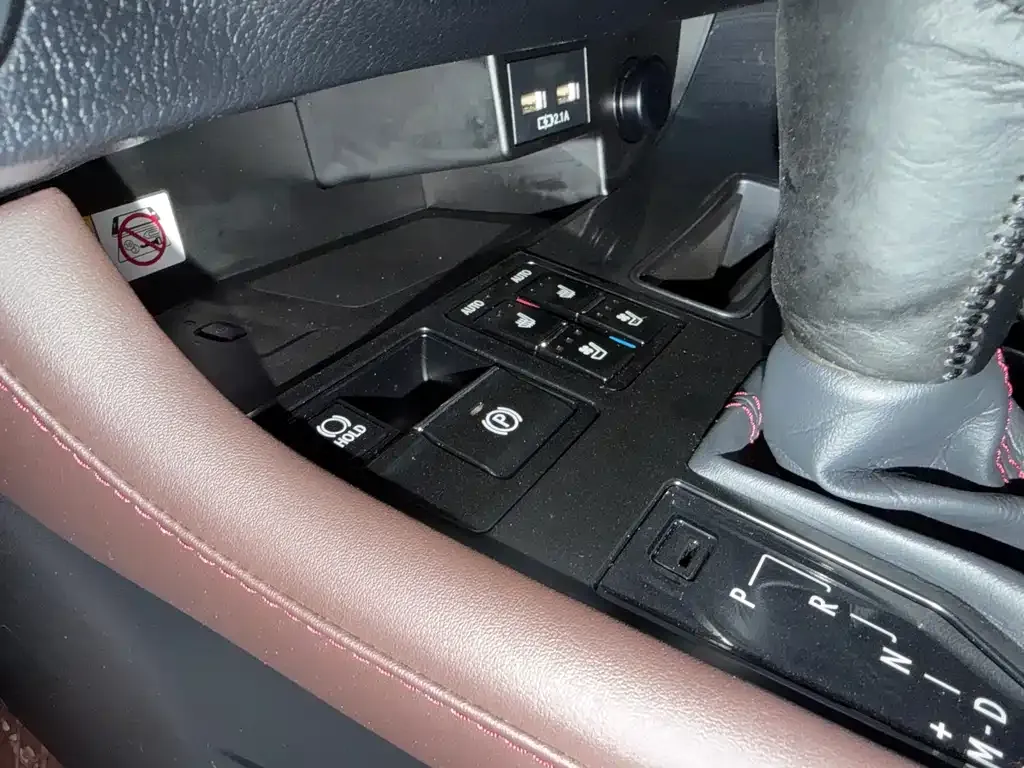 Lexus RX — фото 10