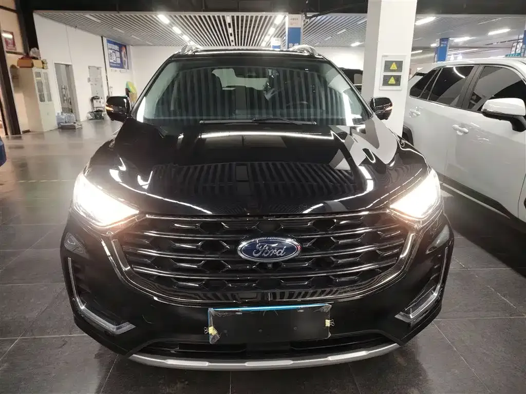 Ford Edge 2021 из CN, фото 2