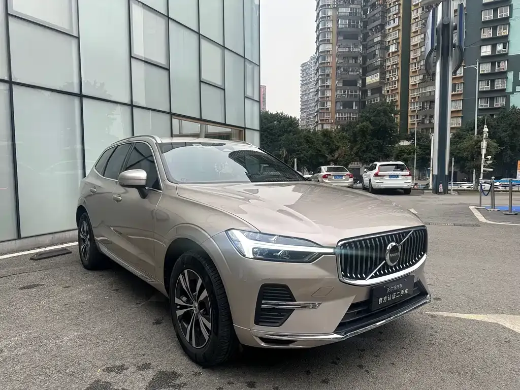 Volvo XC60 — фото 4