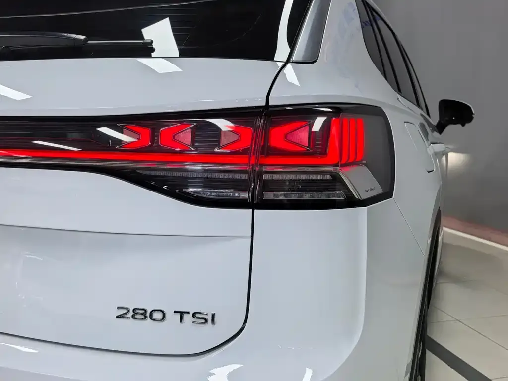 Volkswagen Tayron 2023 из CN, фото 2