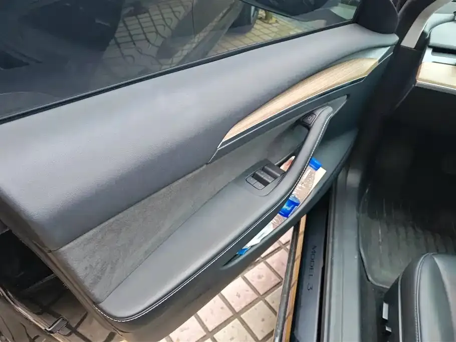 Tesla Model 3 — фото 2
