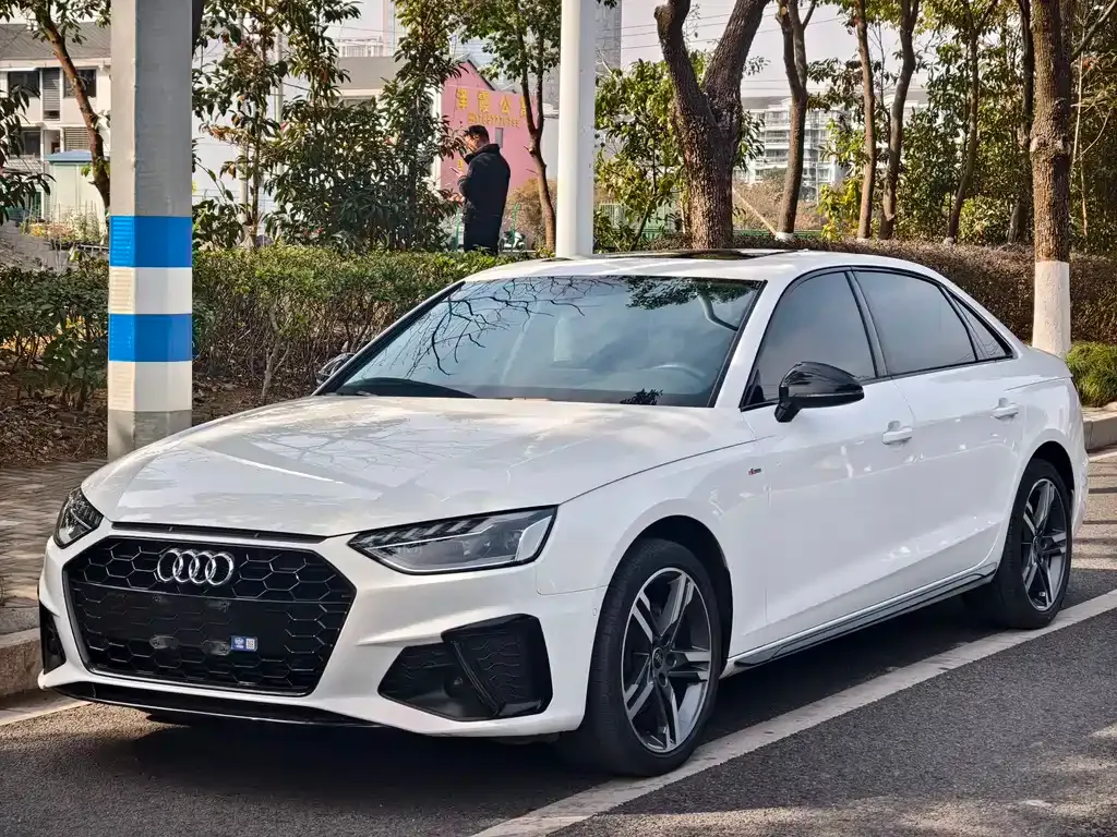 Audi A4L 2023 из CN, фото 1