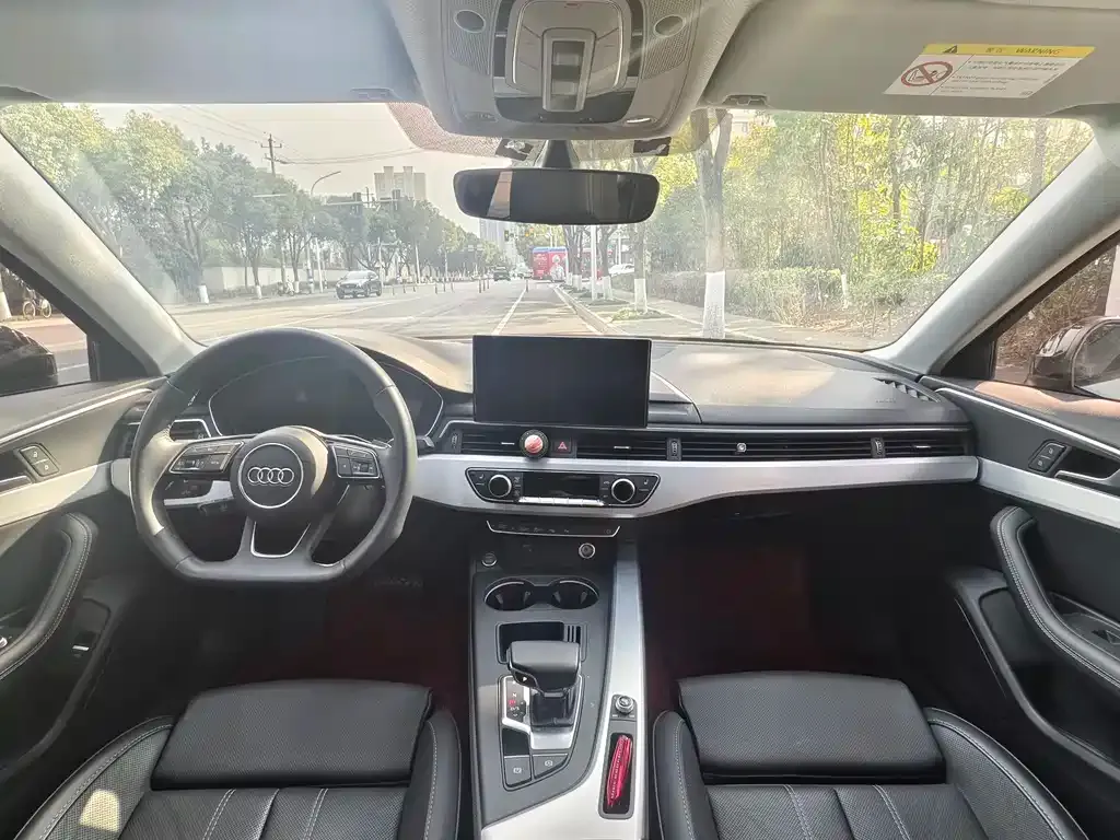 Audi A4L 2023 из CN, фото 6