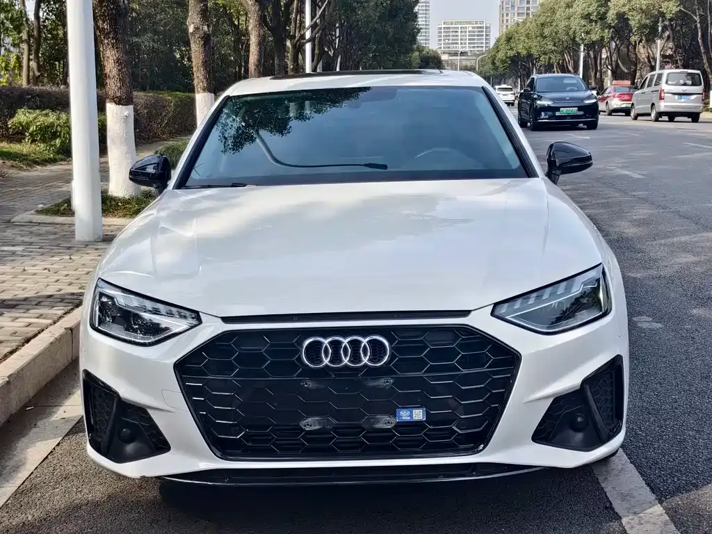 Audi A4L 2023 из CN, фото 7