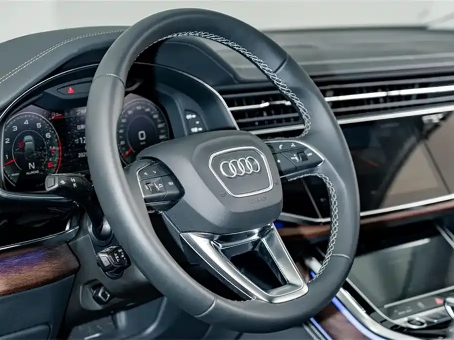 Audi Q7 — фото 9