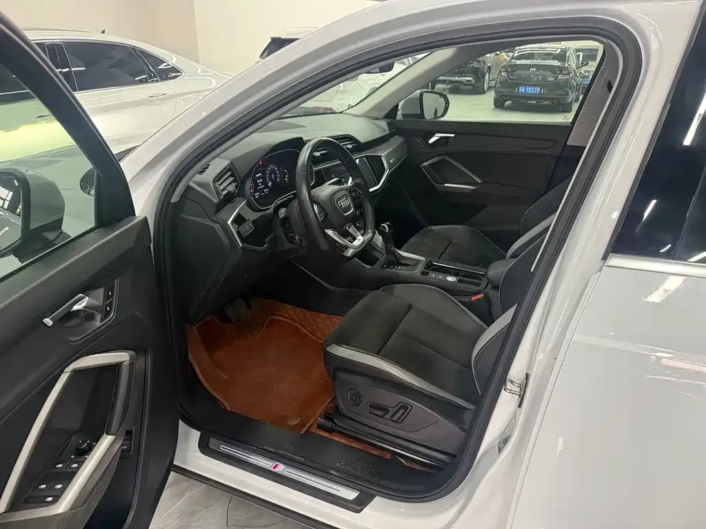 Audi Q3 2022 из CN, фото 5