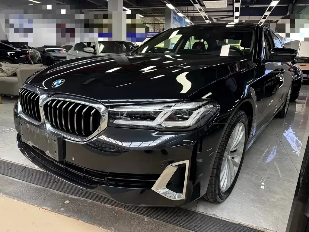 BMW 5 Series — фото 1