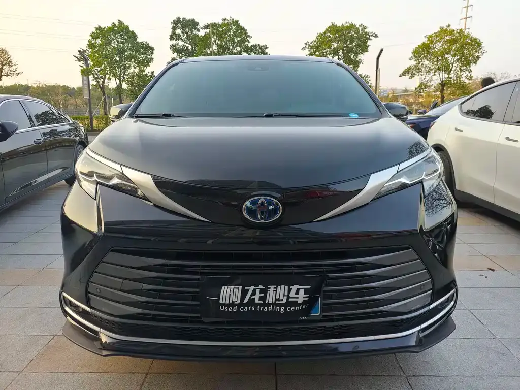 Toyota Sienna 2023 из CN, фото 7