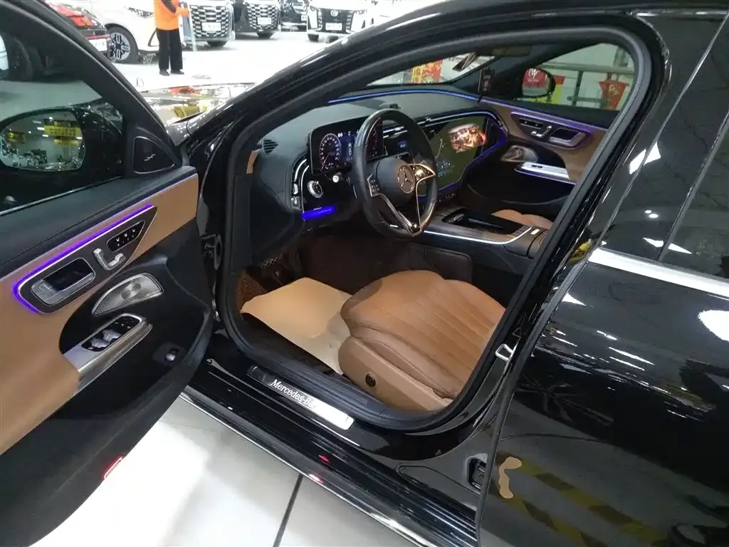 Mercedes-Benz E-Class 2024 из CN, фото 8