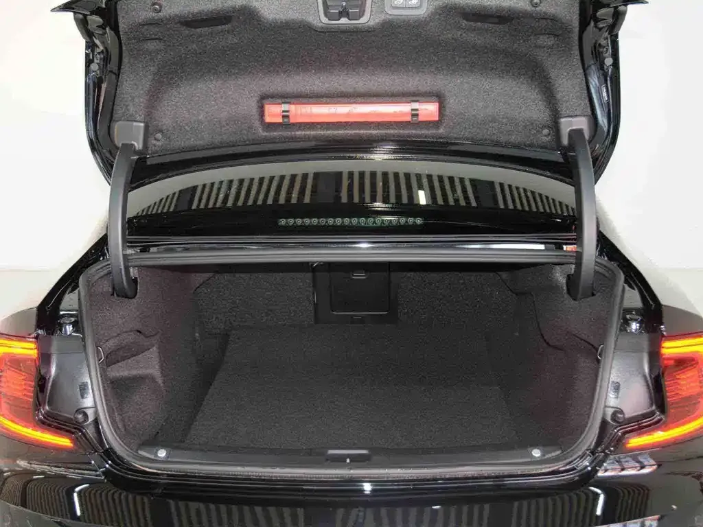 Volvo S90 2025 из CN, фото 7