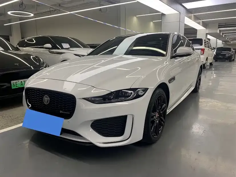 Jaguar XEL — фото 1