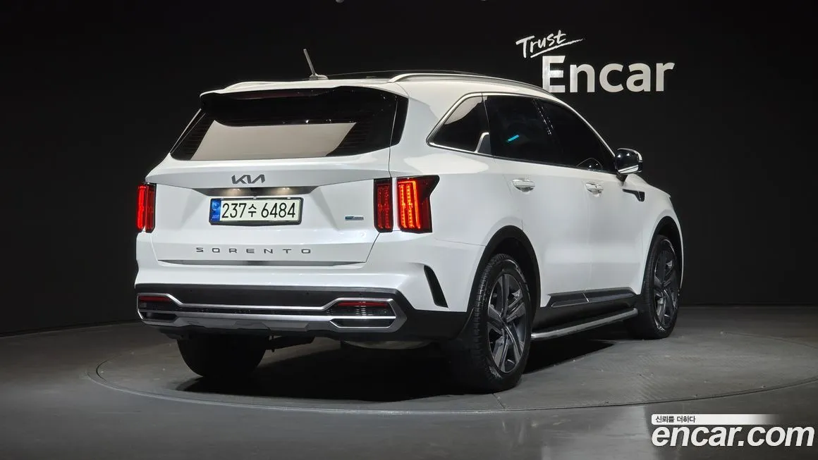 Kia Sorento — фото 8