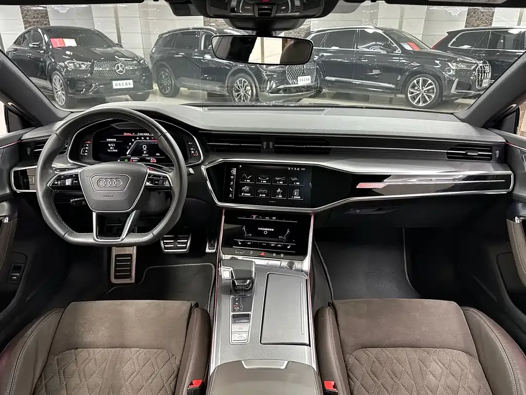 Audi A7L — фото 6