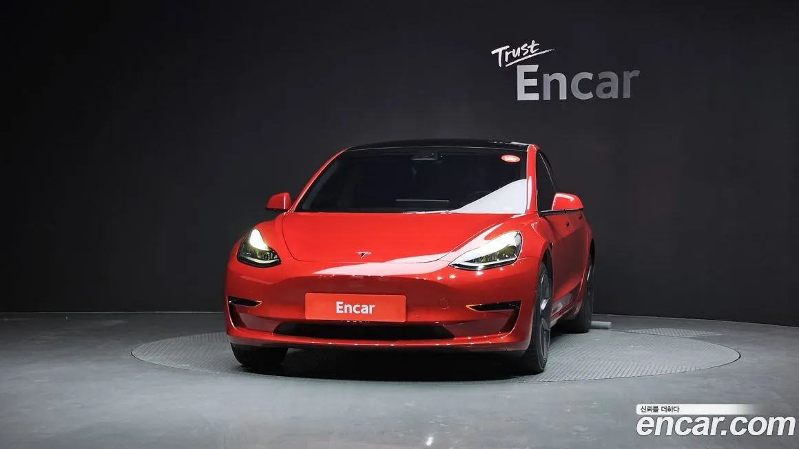Tesla Model 3 — фото 3