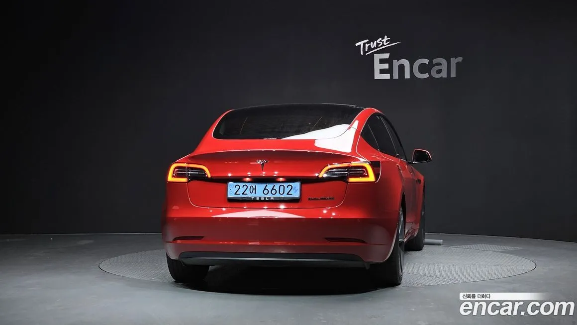 Tesla Model 3 — фото 5