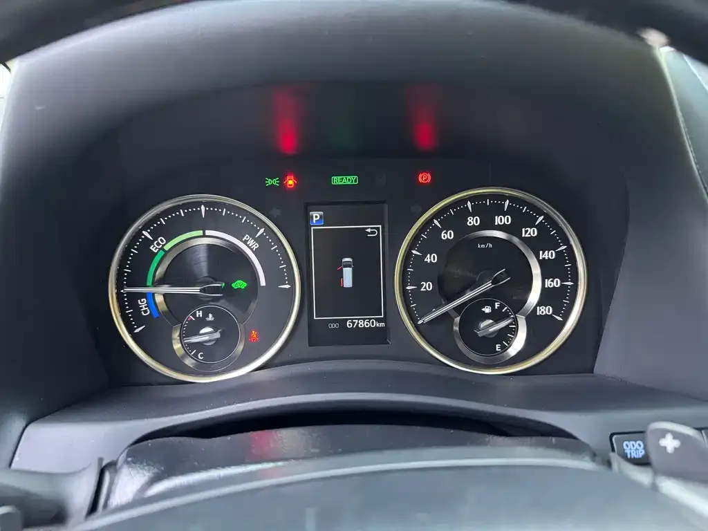 Toyota Alphard — фото 8