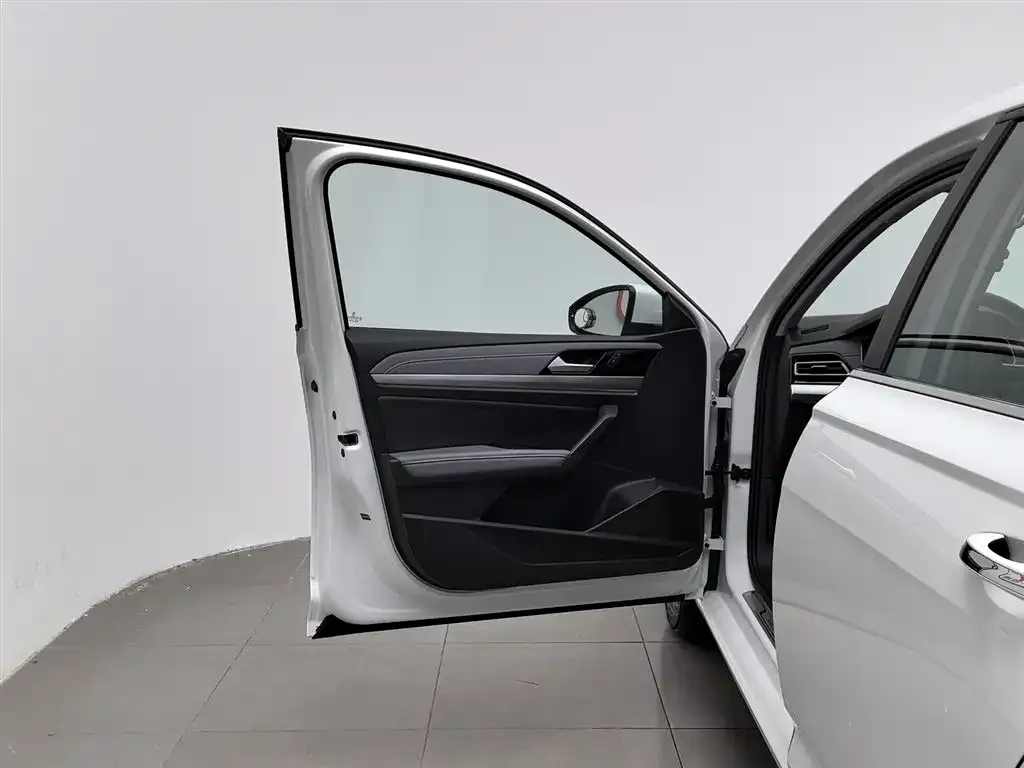 Volkswagen Lavida 2023 из CN, фото 6