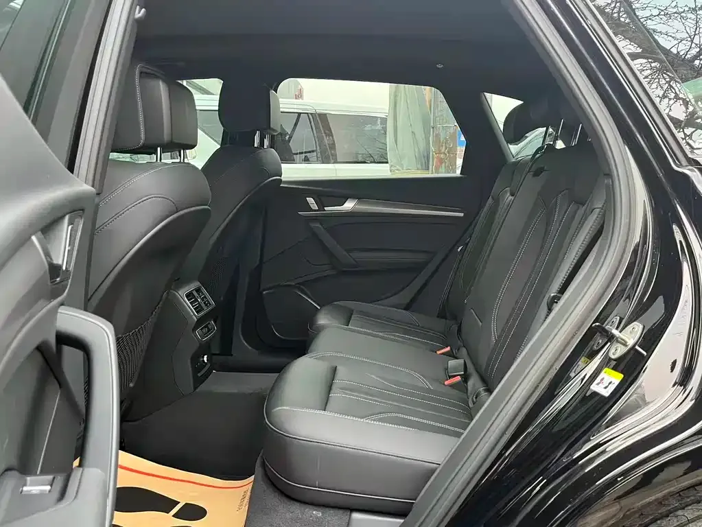 Audi Q5L 2023 из CN, фото 2