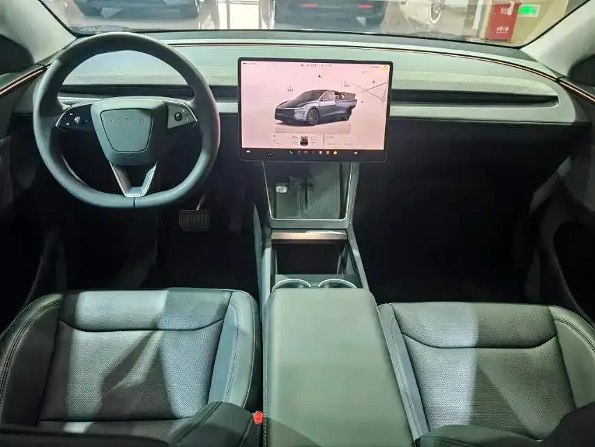Tesla Model Y — фото 4
