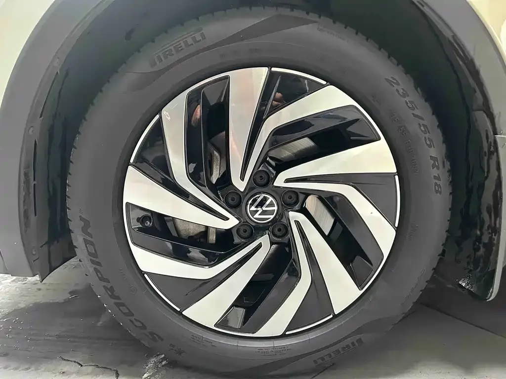 Geely Xingyue L 2024 из CN, фото 2