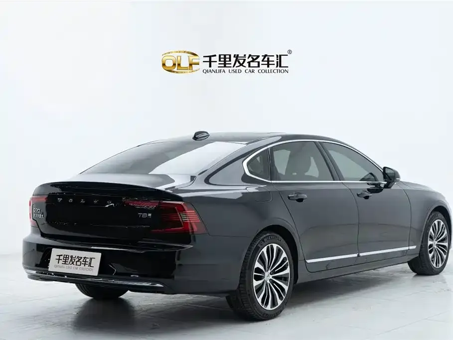 Volvo S90 PHEV 2024 из CN, фото 9