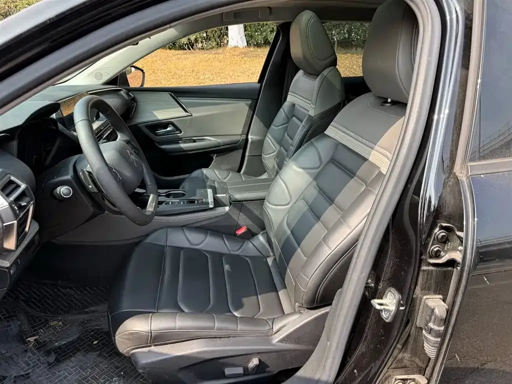 Citroen C5 X 2024 из CN, фото 6