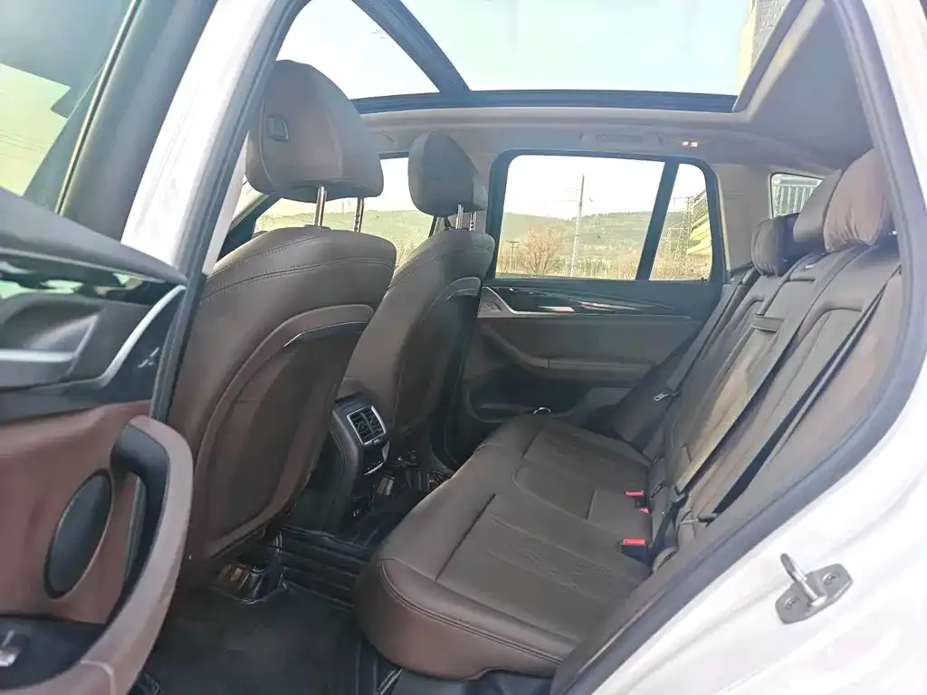 BMW X3 2022 из CN, фото 2
