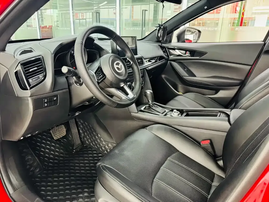 Mazda CX-4 2024 из CN, фото 9
