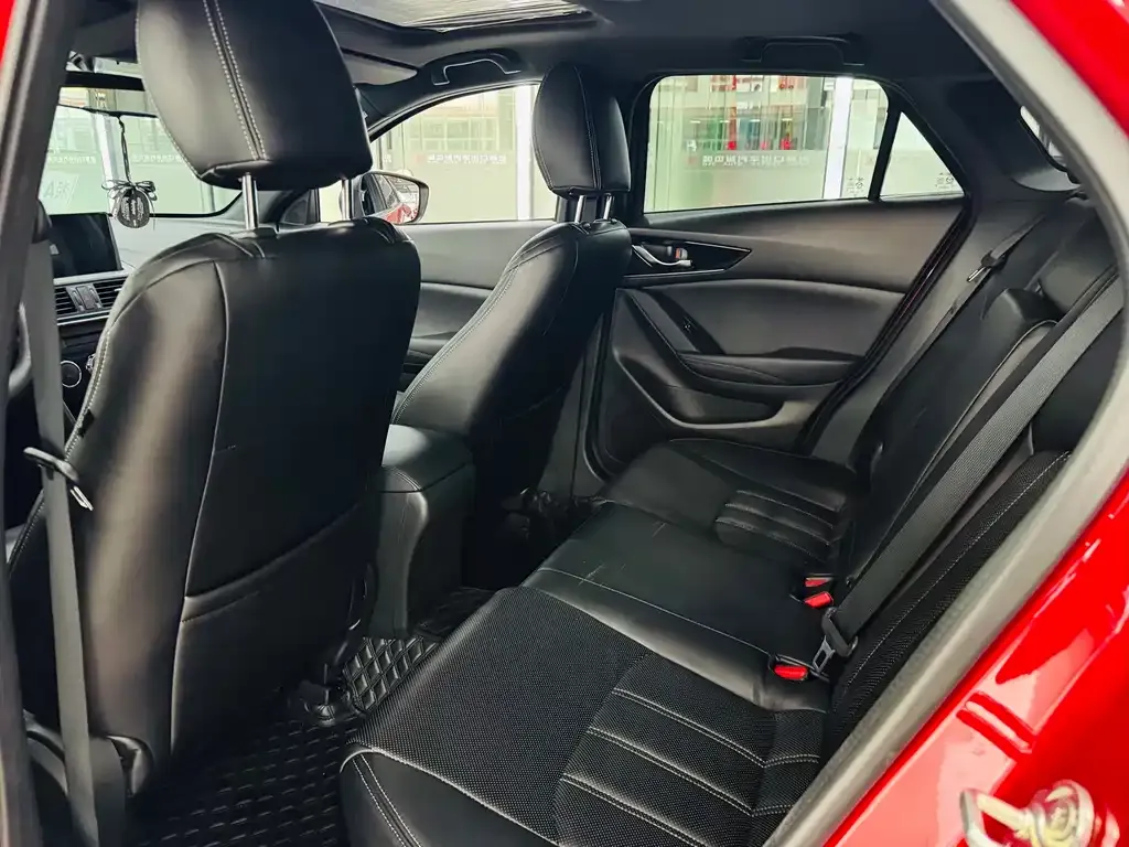 Mazda CX-4 2024 из CN, фото 5